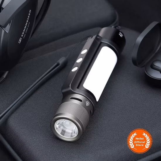 Torcia LED portatile e da campeggio con ricarica USB per telefono